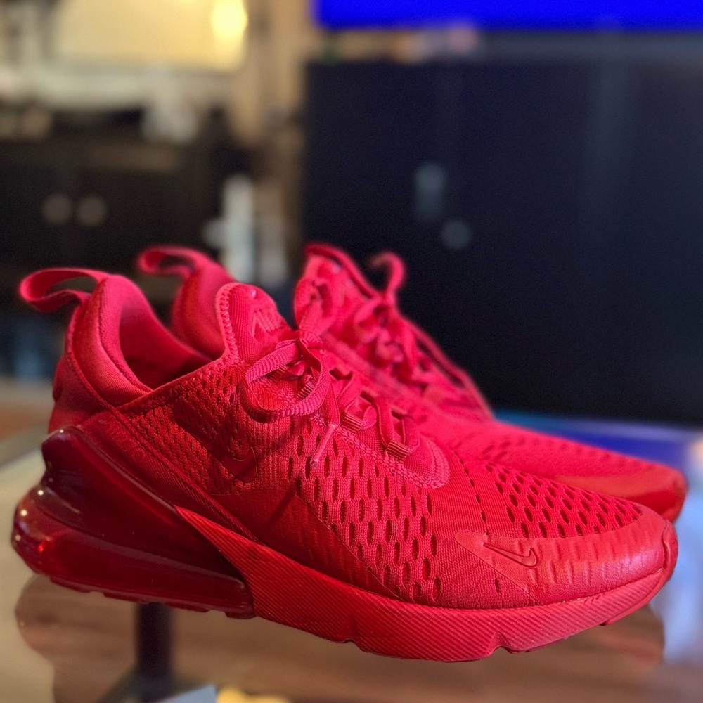 Red Nike Air Max 270 
Big kids/ Men size 6
Women’s size 7.5